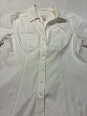 Chico's No-Iron White Short Sleeve Button Down Shirt Size 0